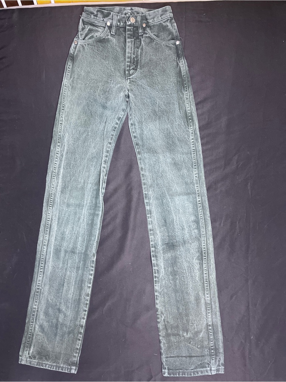 Wrangler High Rise Vintage Green Washed Straight-Leg Jeans Size 0X36